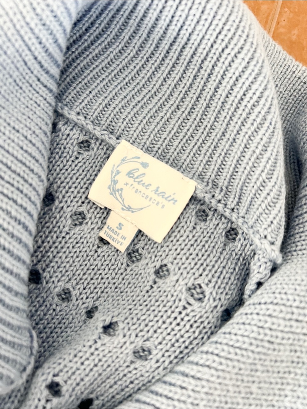 Francesca's Collections Light Blue Pointelle V-Neck Collared Sweater - Picture 4 of 5